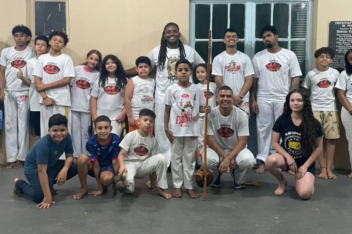 Turma de Capoeira ABADÁ Pedreira